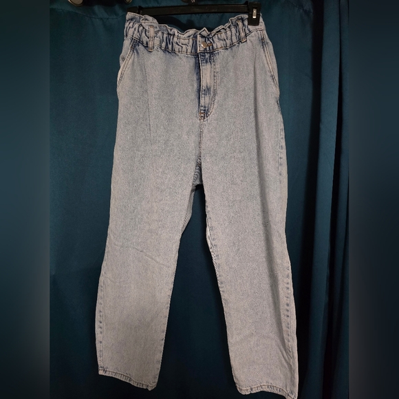 ZARA Women Jeans. Paperbag Ankle Baggy Fit High Rise Light Wash Denim. Size 12 - Picture 1 of 7